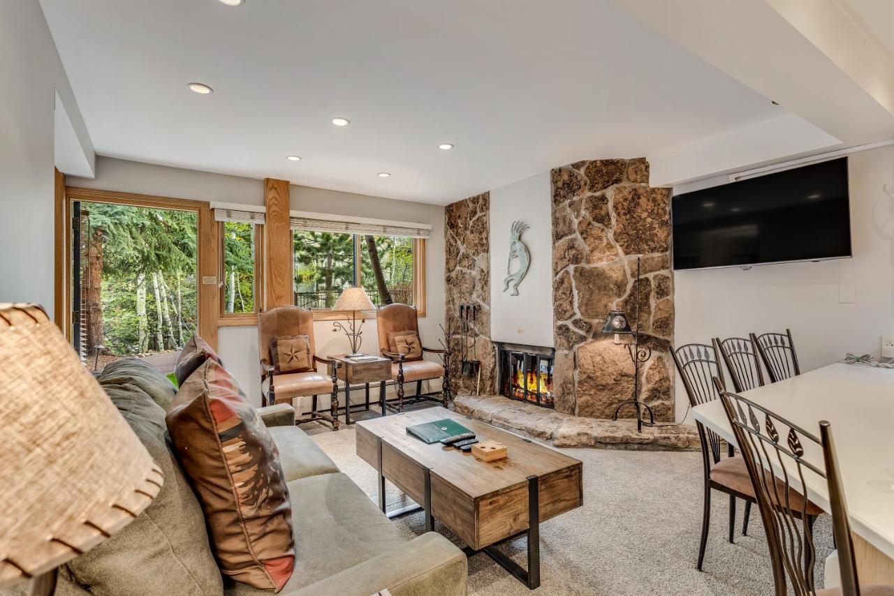 Laurelwood Condominiums 303 Сноумас Вилидж Екстериор снимка