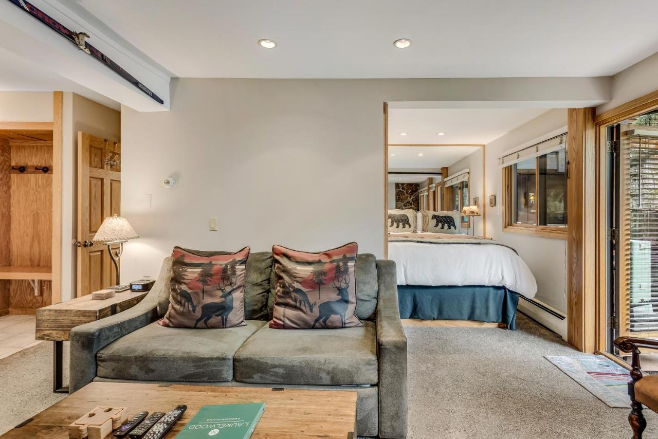 Laurelwood Condominiums 303 Сноумас Вилидж Екстериор снимка