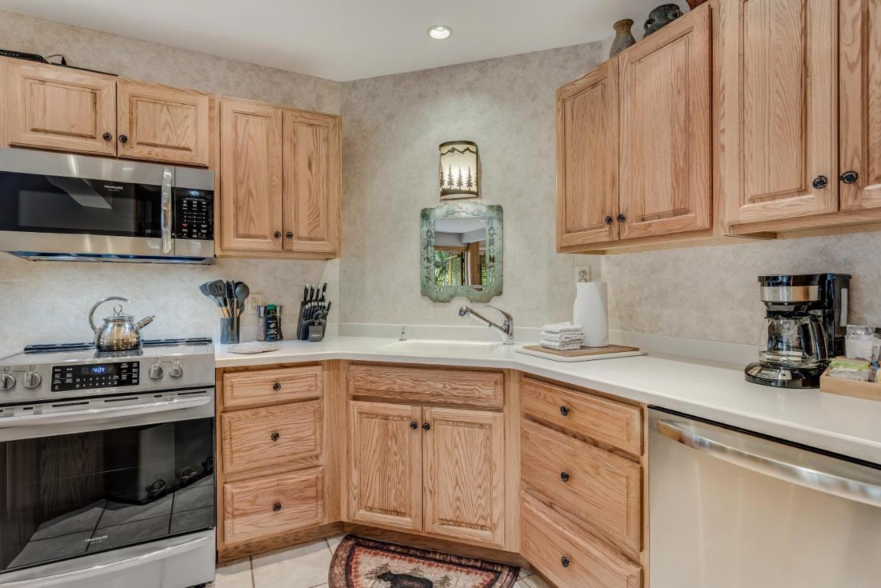 Laurelwood Condominiums 303 Сноумас Вилидж Екстериор снимка